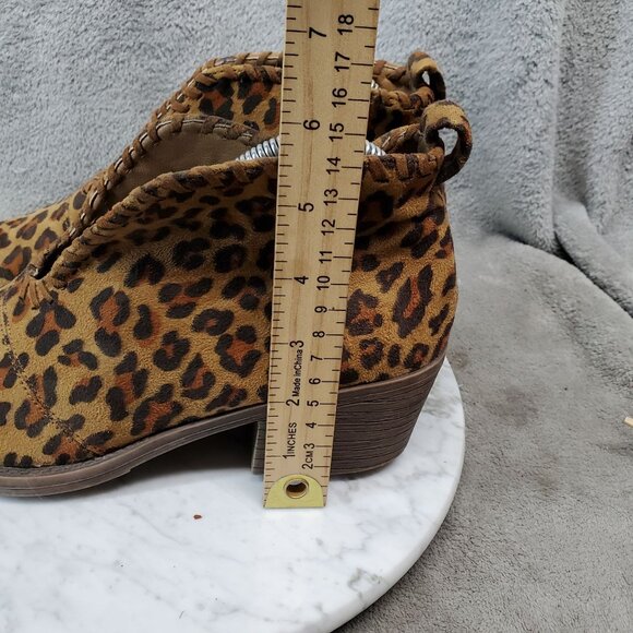Volatile Shoes Womens 9 Calvary Flocked Faux Leather Leopard Ankle Boots *Read* - Picture 4 of 9